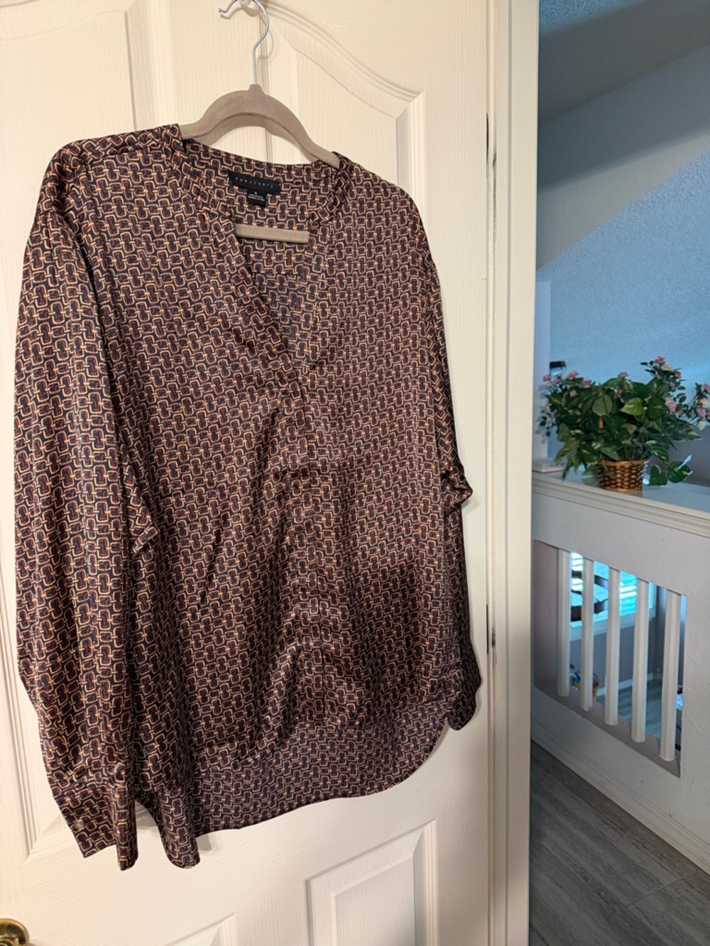 Sanctuary Brown Geometric V-Neck Blouse